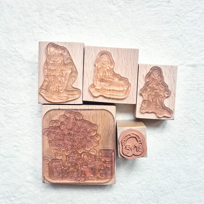 Bargain Pre-loved Scrapbooking Wooden Stamps