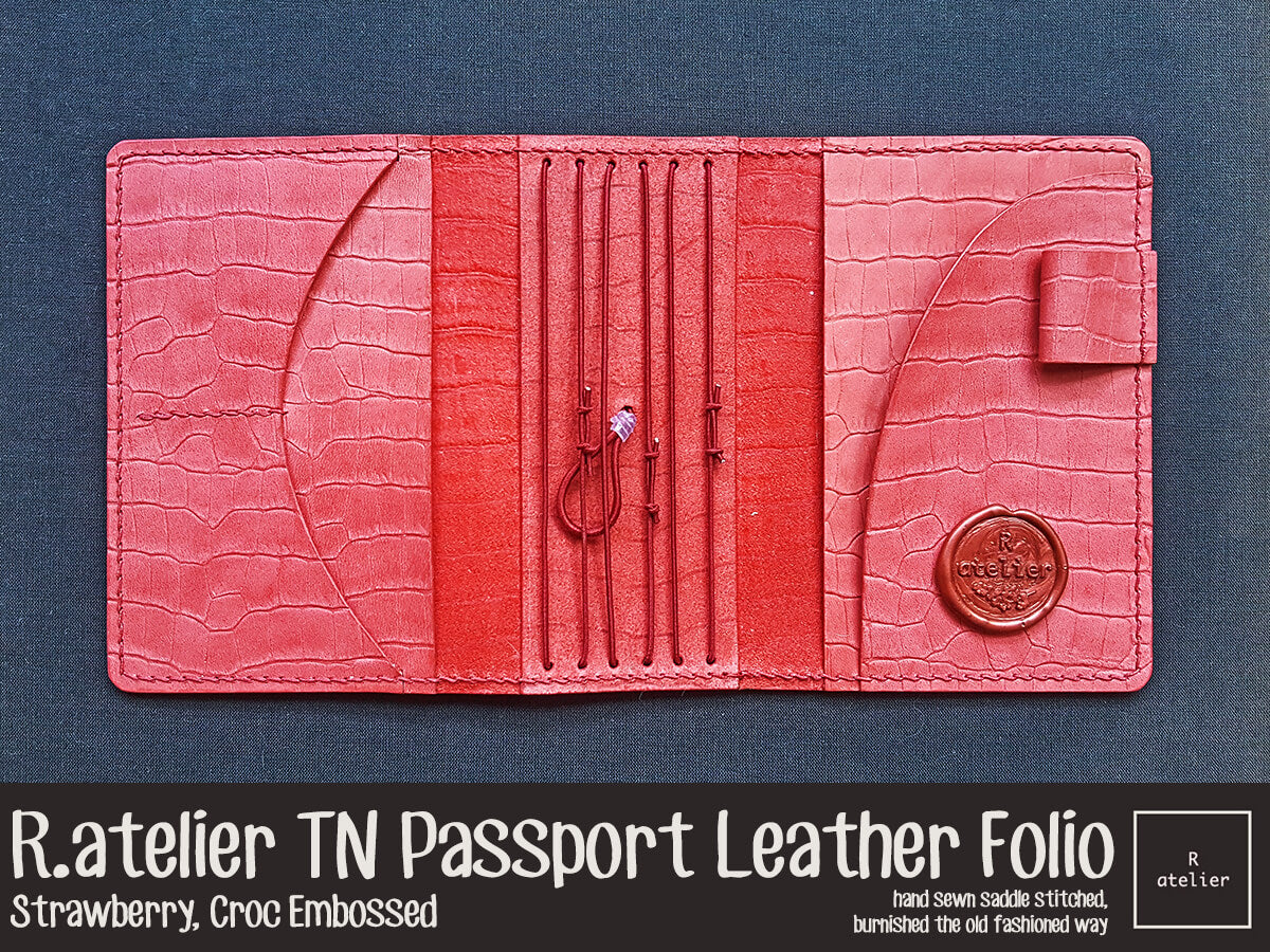 R.atelier Passport TN Folio | Strawberry