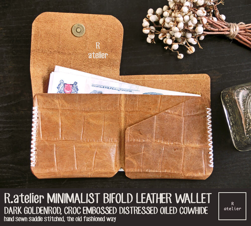 R.atelier Minimalist Leather Bifold Wallet