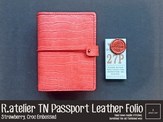 R.atelier Passport TN Folio | Strawberry