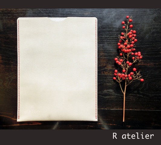 Handmade iPad Leather Sleeve | Tablet Portfolio / Case / Sleeve